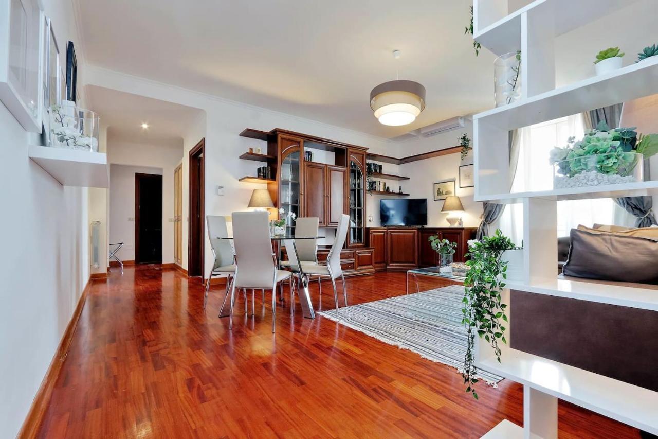 Colosseo Sunset Apartment โรม ภายนอก รูปภาพ