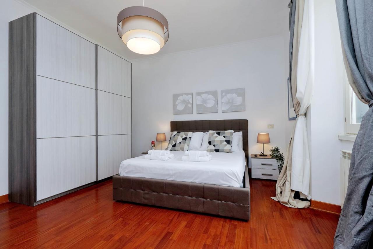 Colosseo Sunset Apartment โรม ภายนอก รูปภาพ