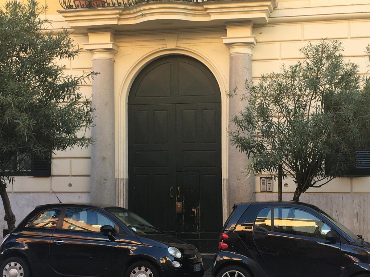 Colosseo Sunset Apartment โรม ภายนอก รูปภาพ