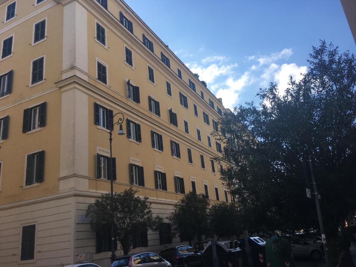 Colosseo Sunset Apartment โรม ภายนอก รูปภาพ